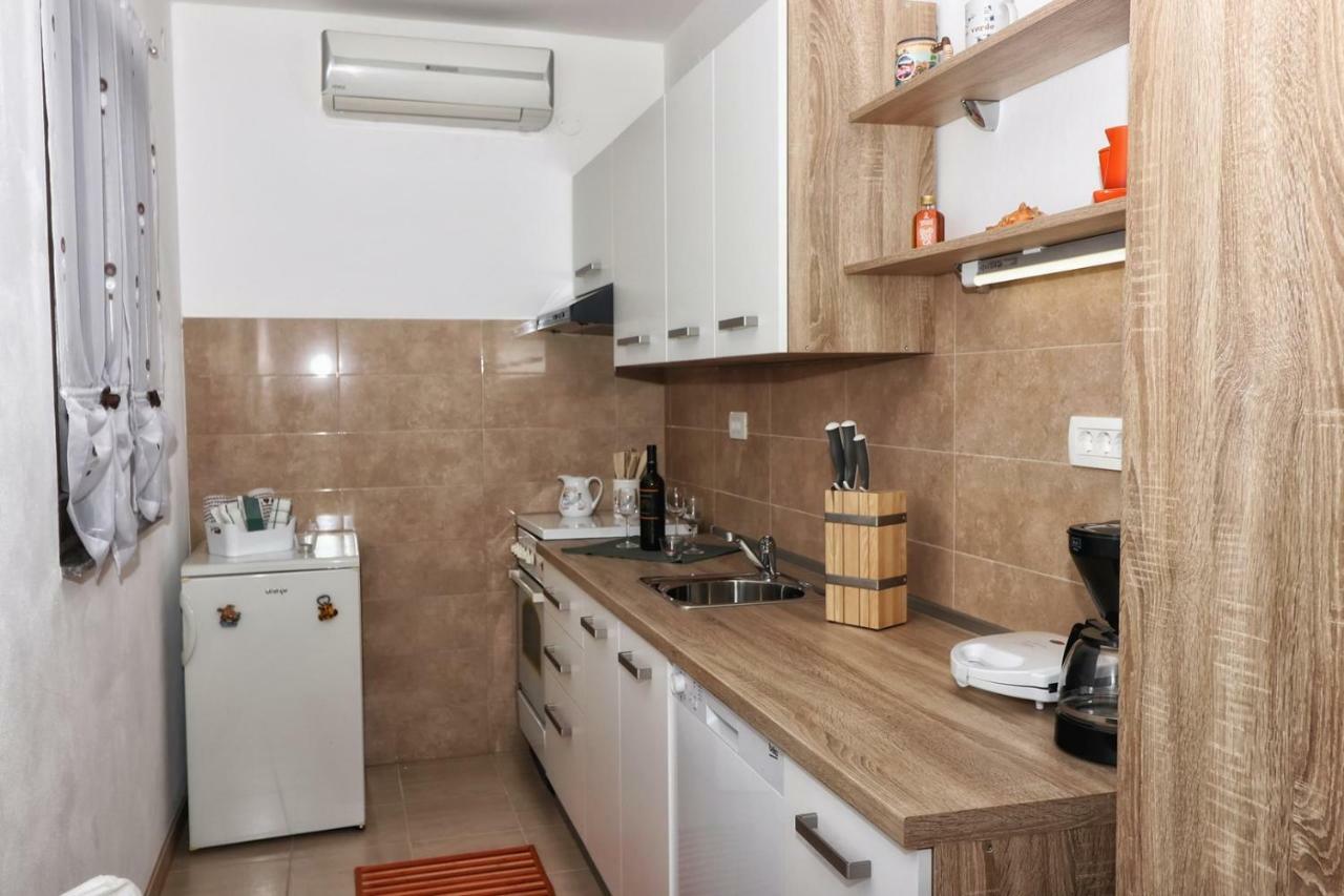 Apartment Edi Pula Exteriér fotografie