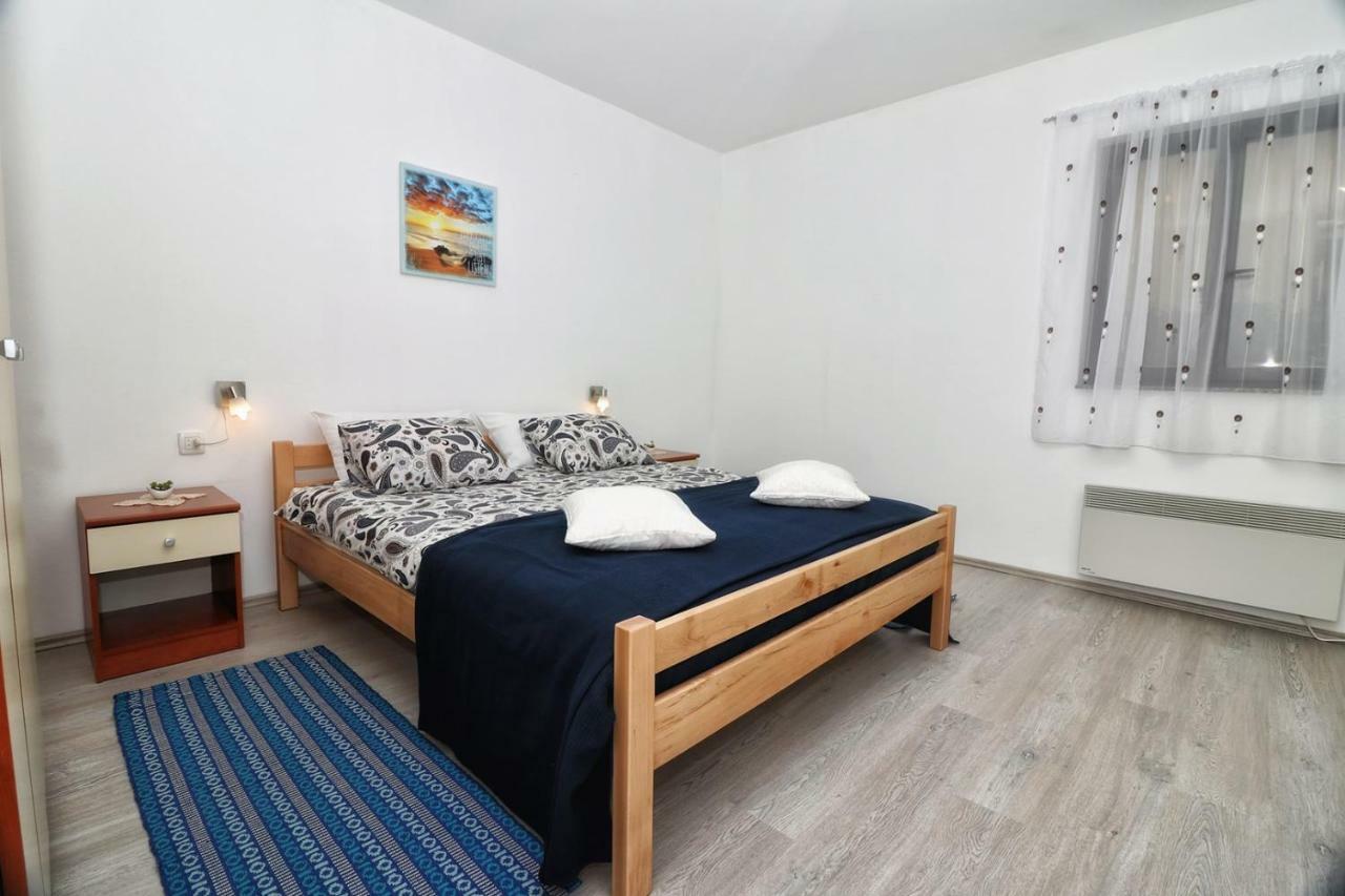 Apartment Edi Pula Exteriér fotografie